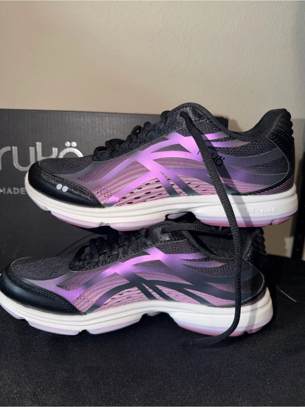 Ryka “Devotion” Plus Athletic Shoes 🖤 FWBW *7.5 Wide*